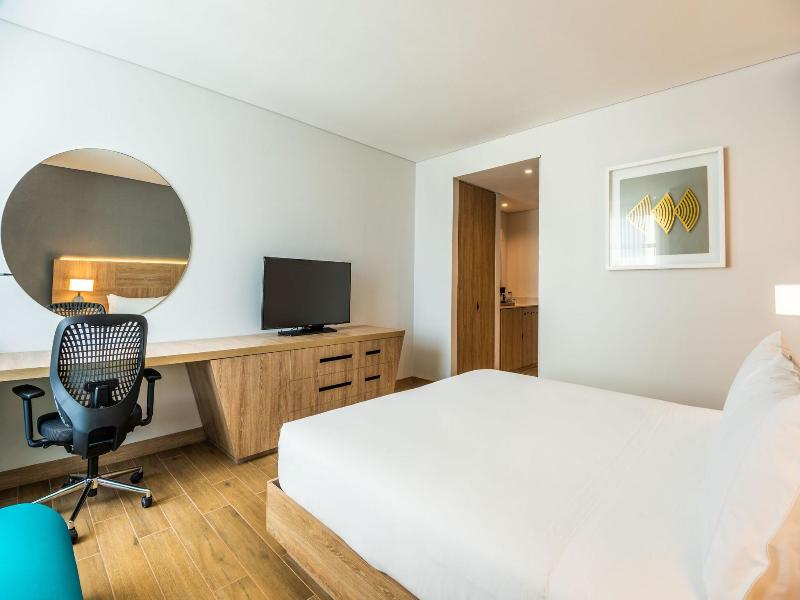 Hilton Garden Inn Santa Marta image