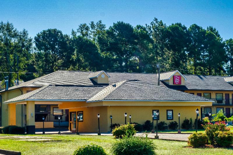 Red Roof Inn Columbus, MS image