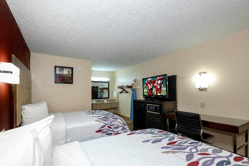 Red Roof Inn Columbus, MS image