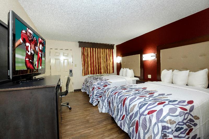 Red Roof Inn Columbus, MS image