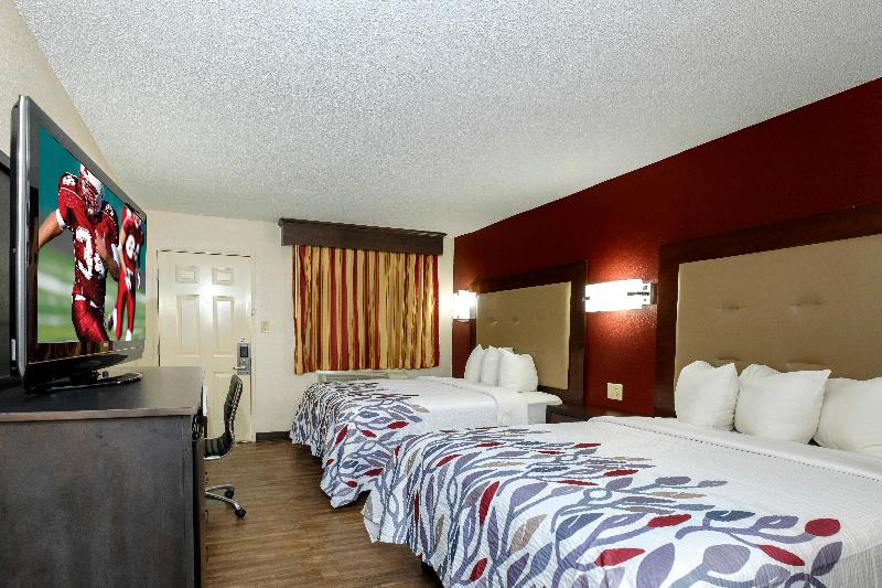 Red Roof Inn Columbus, MS image
