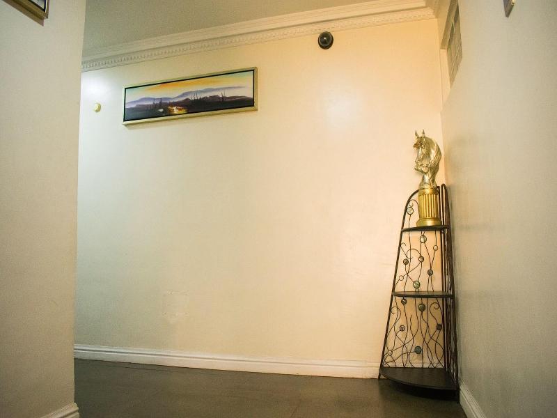 Sugarland Apartments V/I image