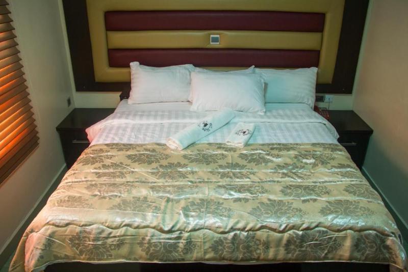 SUITE WITH DOUBLE BED