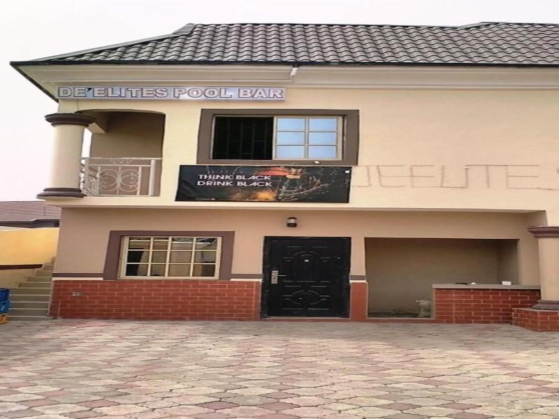 De elites Pool Bar & Inn image