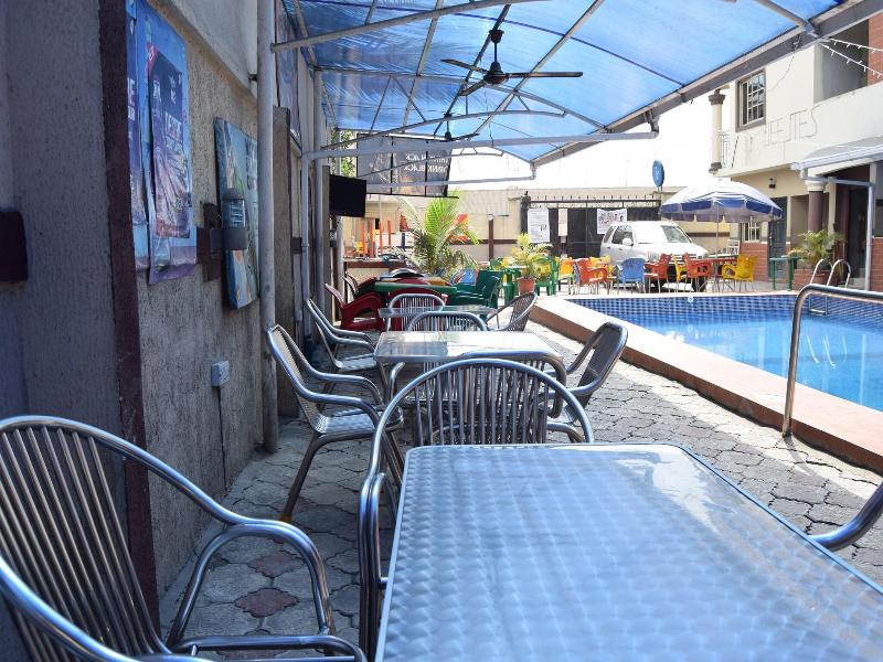 De elites Pool Bar & Inn image