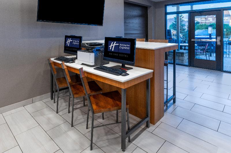 Holiday Inn Express Colorado Springs Afa Northgate image