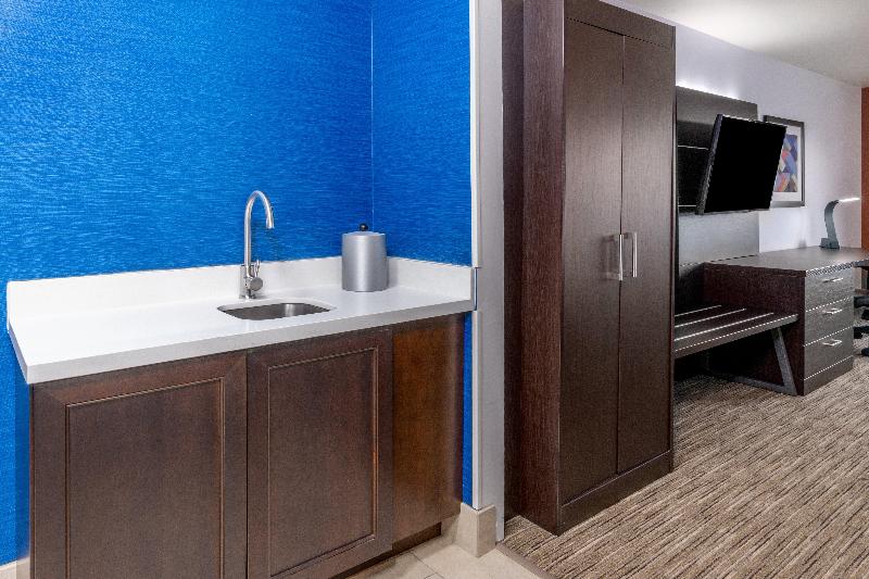 Holiday Inn Express Colorado Springs Afa Northgate image