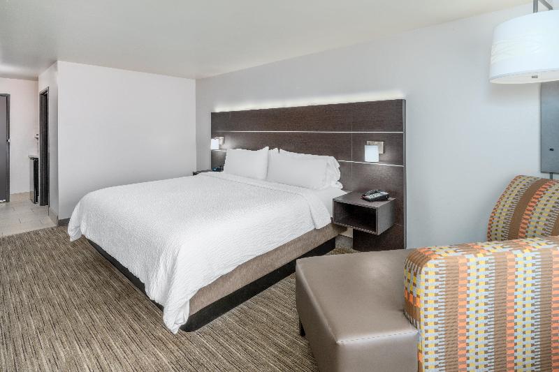 Holiday Inn Express Colorado Springs Afa Northgate image