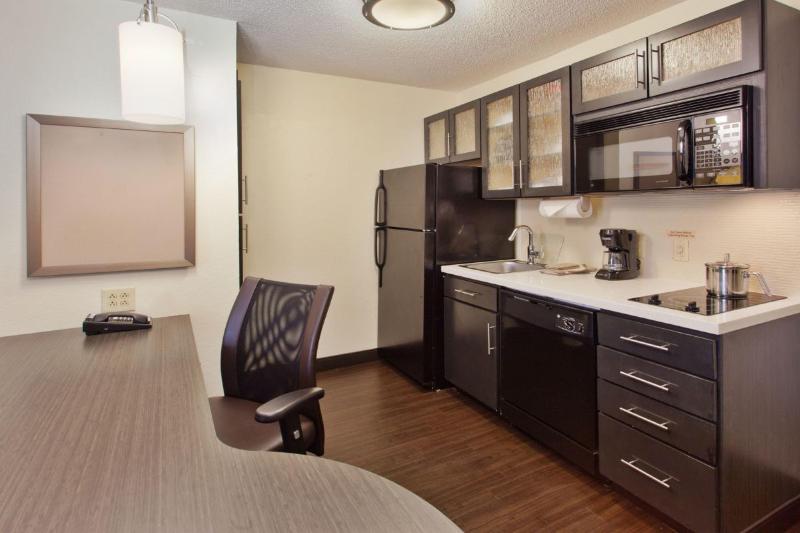 Candlewood Suites Pueblo North image