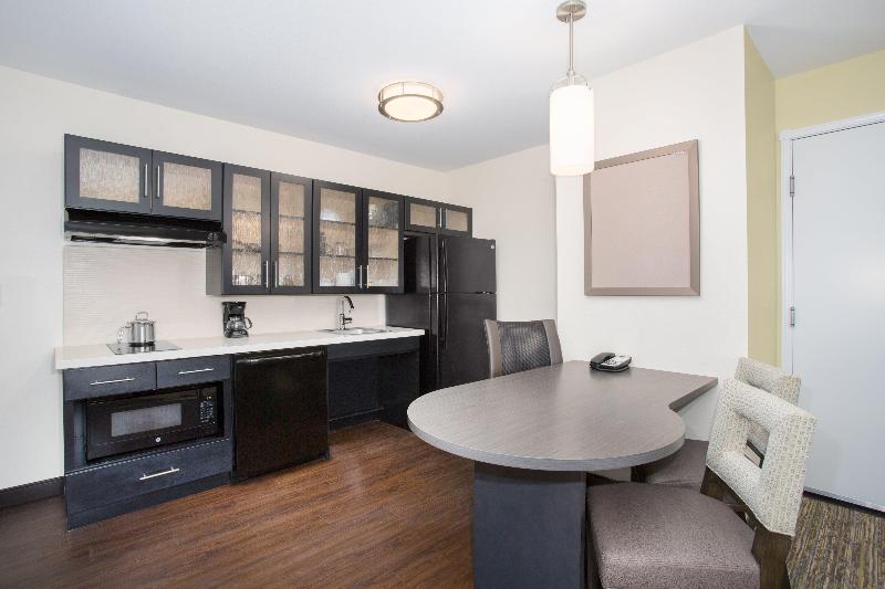 Candlewood Suites Pueblo North image