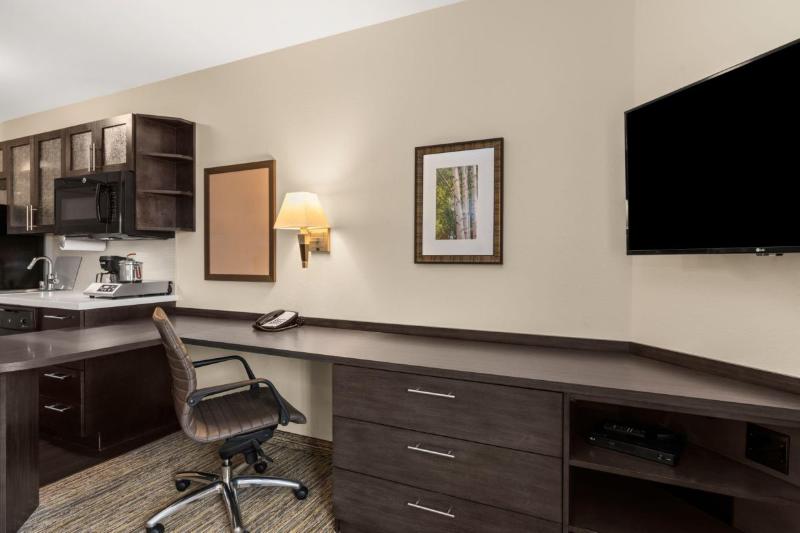 Candlewood Suites Pueblo North image