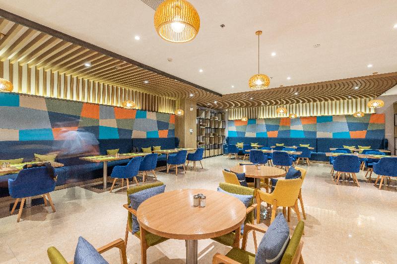 Holiday Inn Express Anshan Downtown image