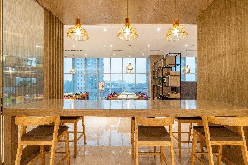 Holiday Inn Express Anshan Downtown image