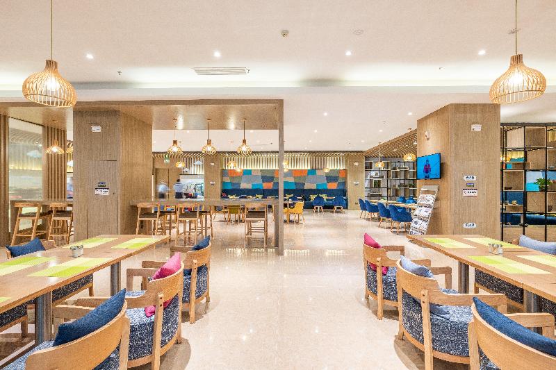 Holiday Inn Express Anshan Downtown image