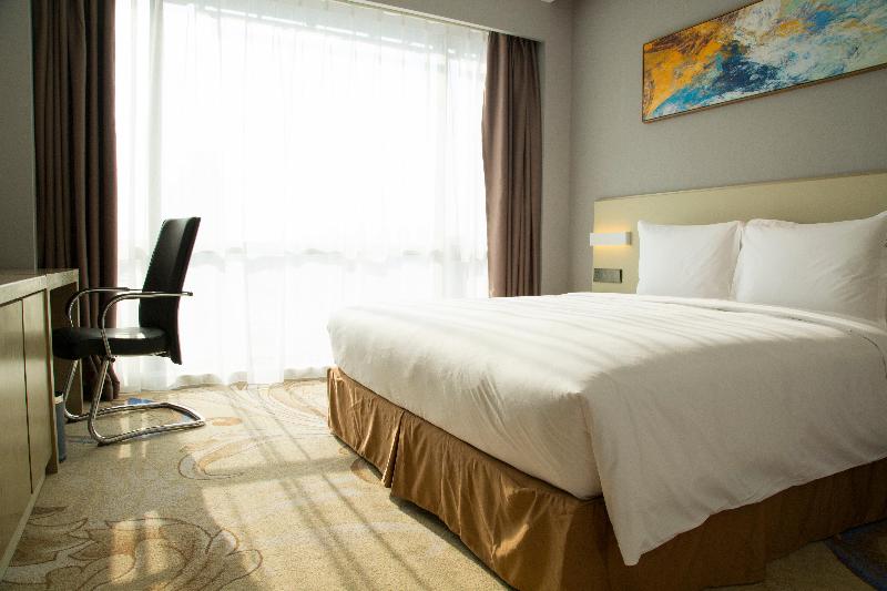 Holiday Inn Express Anshan Downtown image