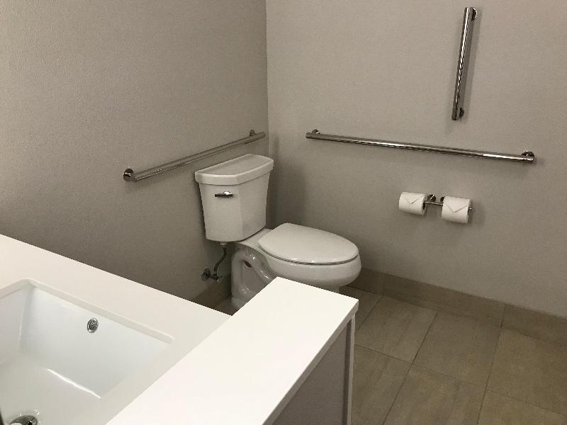 Holiday Inn Express Suites Hannibal Medical Center photo 24