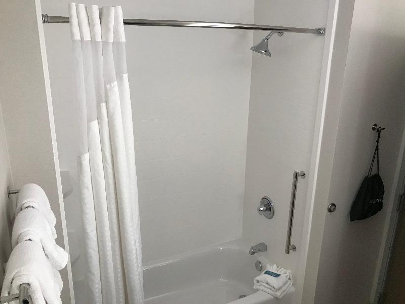 Holiday Inn Express Suites Hannibal Medical Center photo 19