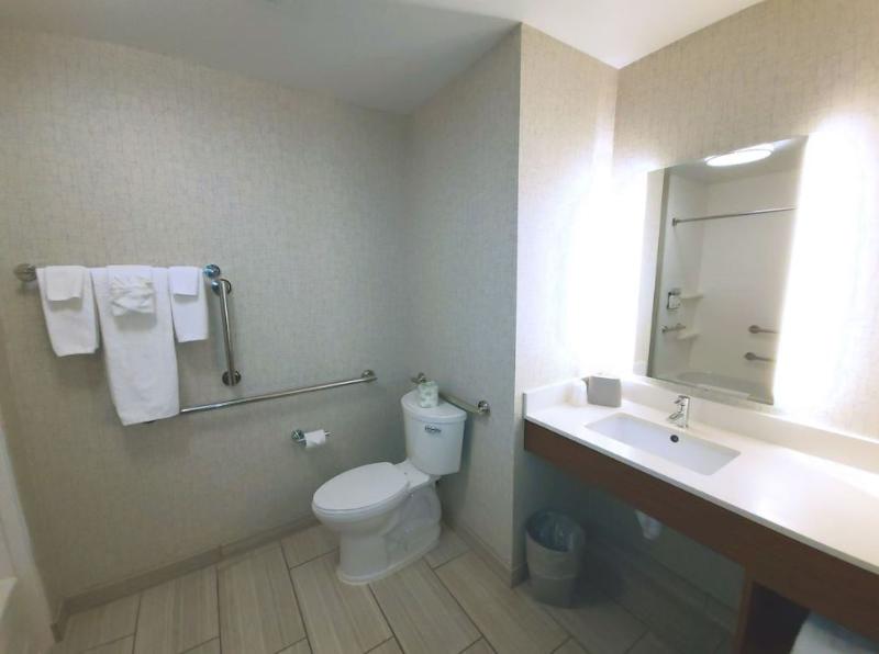 Holiday Inn Express & Suites Nebraska City By IHG image