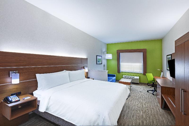 Holiday Inn Express and Suites Longview South I-20