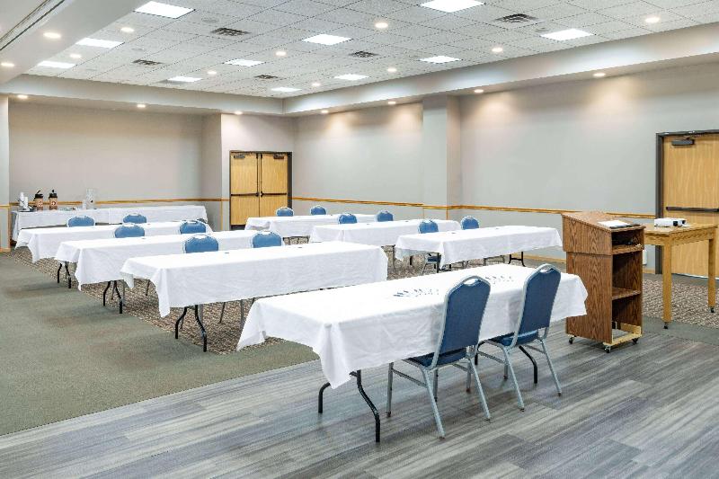 Americinn By Wyndham Aberdeen - Event Center image