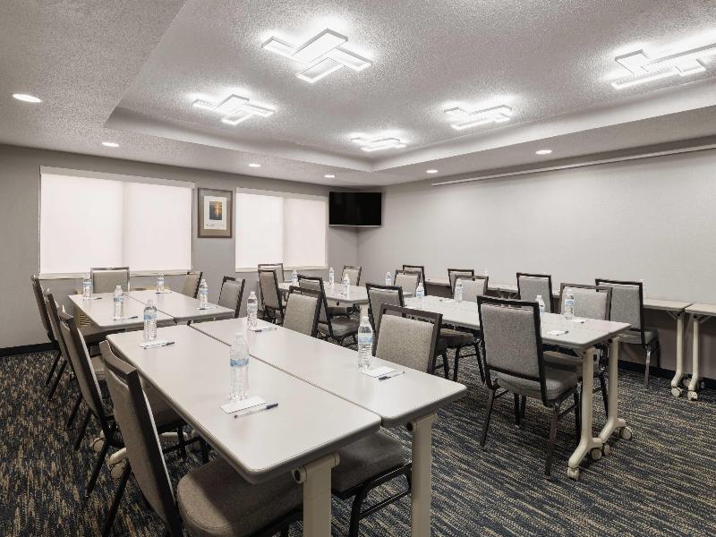 AmericInn by Wyndham Muscatine image