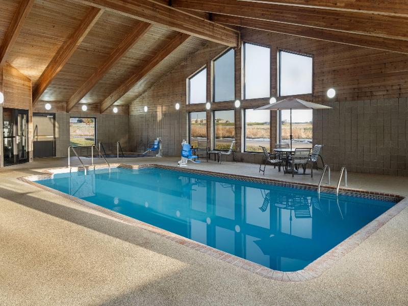 AmericInn by Wyndham Muscatine image