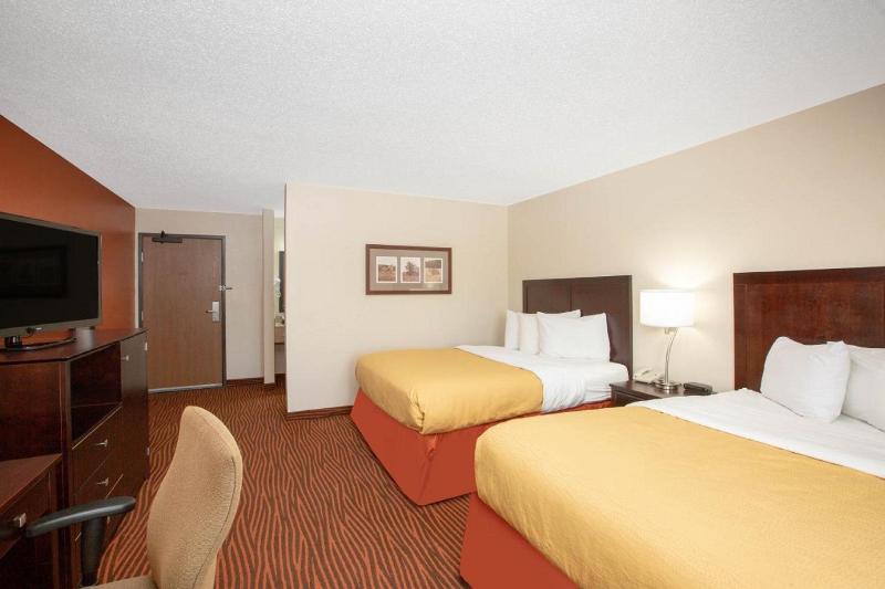 AmericInn by Wyndham Muscatine image