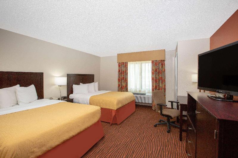 AmericInn by Wyndham Muscatine image