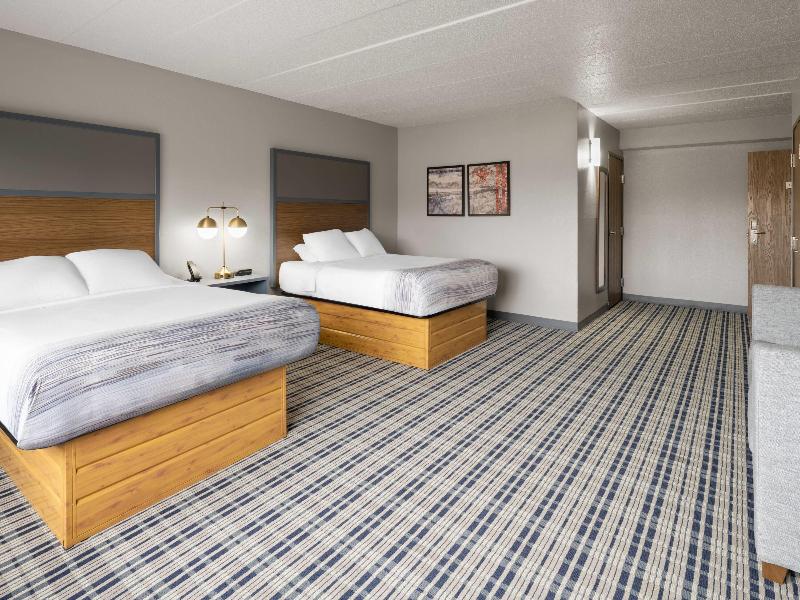 AmericInn by Wyndham Muscatine image