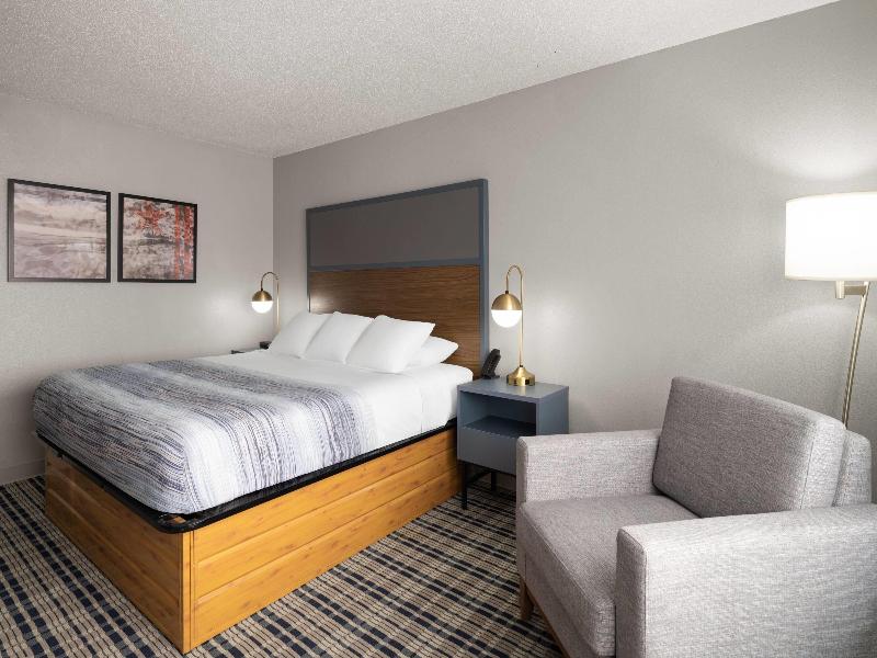 AmericInn by Wyndham Muscatine image