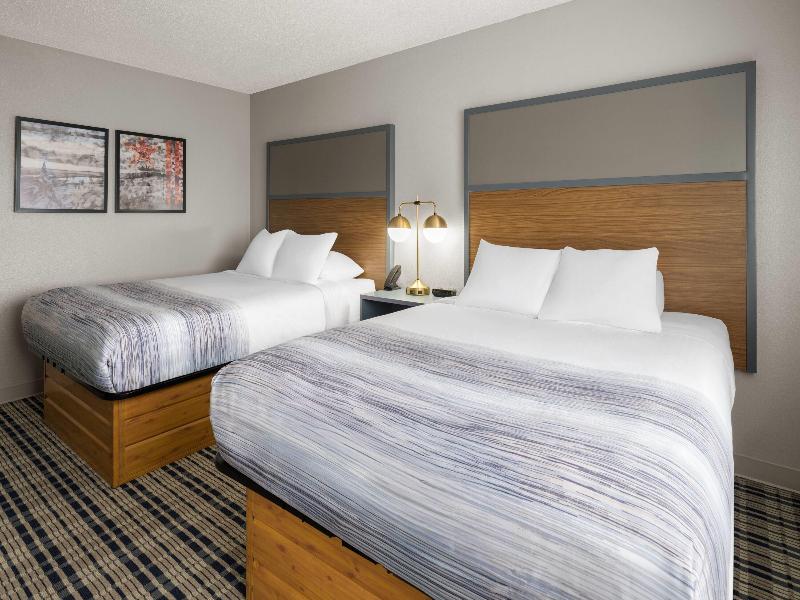 AmericInn by Wyndham Muscatine image