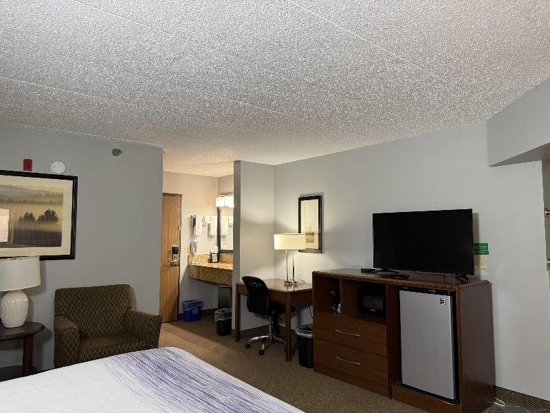 AmericInn by Wyndham Sioux Falls image
