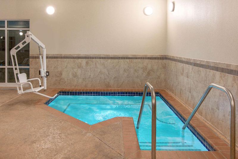 AmericInn by Wyndham Humboldt HAB