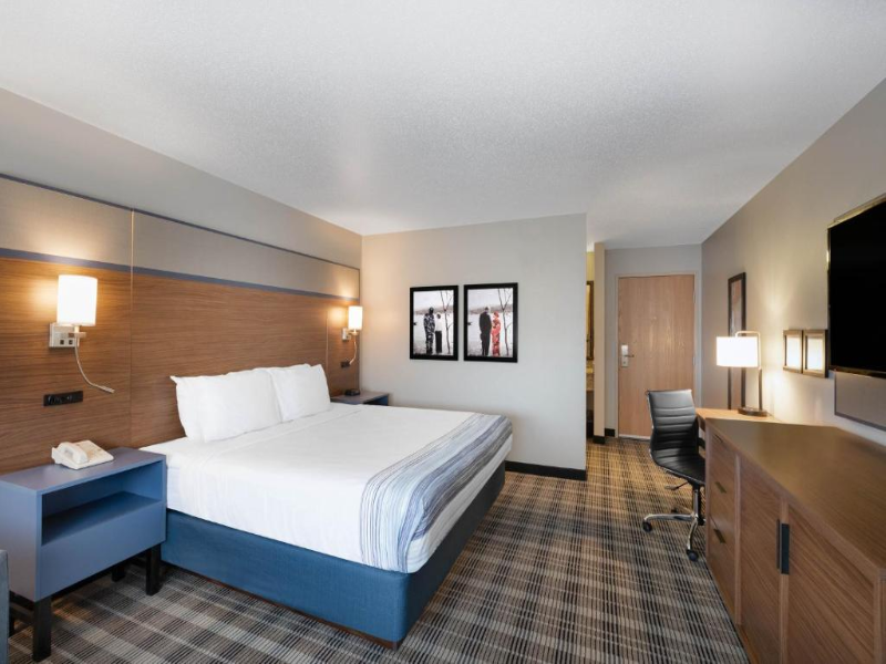 AmericInn by Wyndham Jackson 3