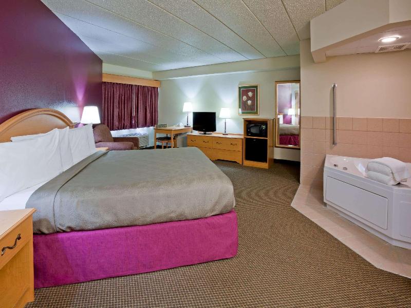 AmericInn by Wyndham Jackson 2