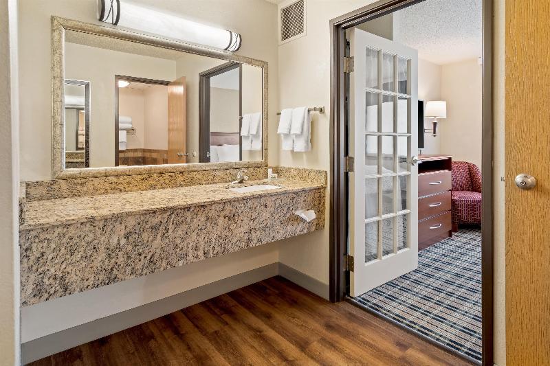 Americinn By Wyndham Dickinson image