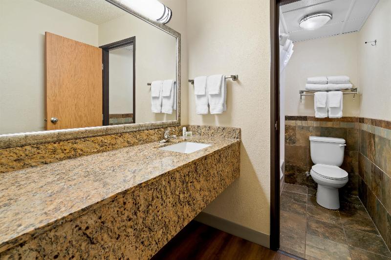 Americinn By Wyndham Dickinson image