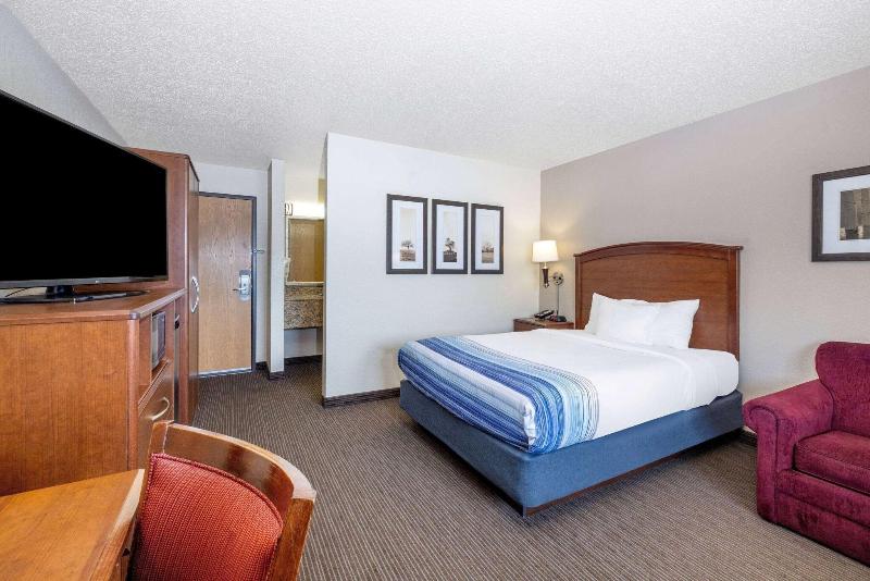 Americinn By Wyndham Dickinson image