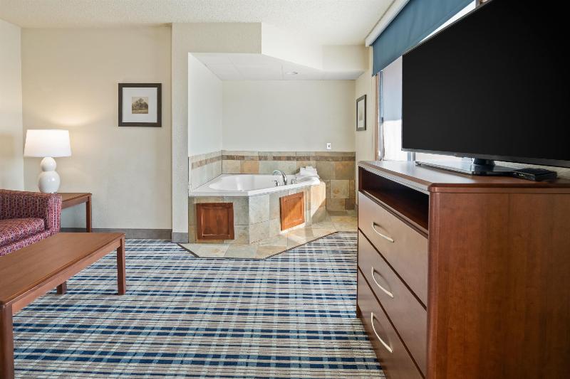 Americinn By Wyndham Dickinson image