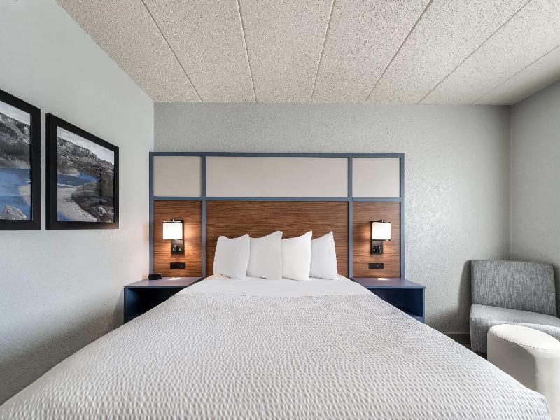 AmericInn by Wyndham Dickinson image