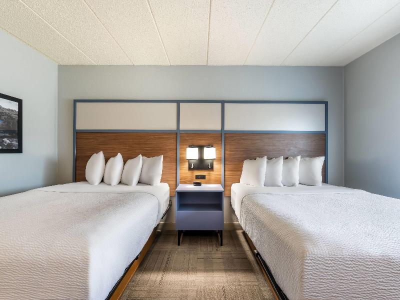 AmericInn by Wyndham Dickinson image