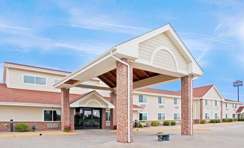 Americinn By Wyndham Manitowoc image