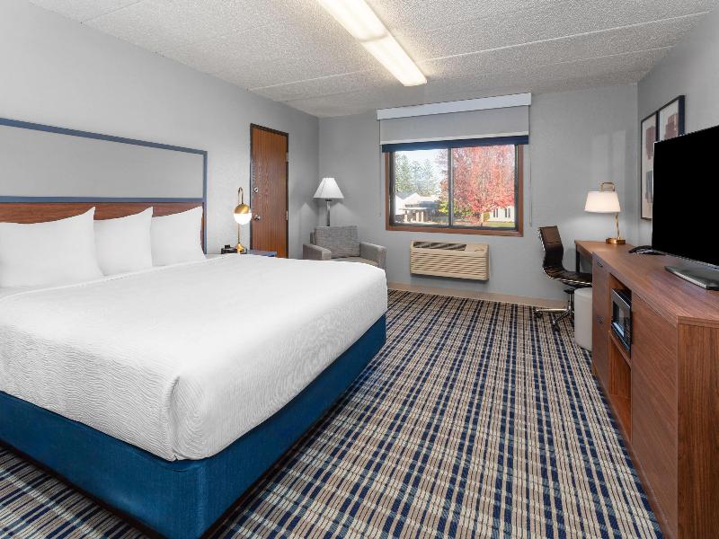 AmericInn by Wyndham Plymouth image