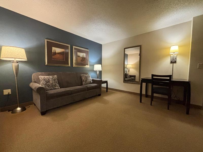AmericInn by Wyndham Monmouth image