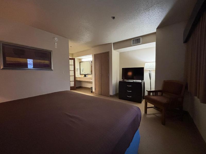 AmericInn by Wyndham Monmouth image