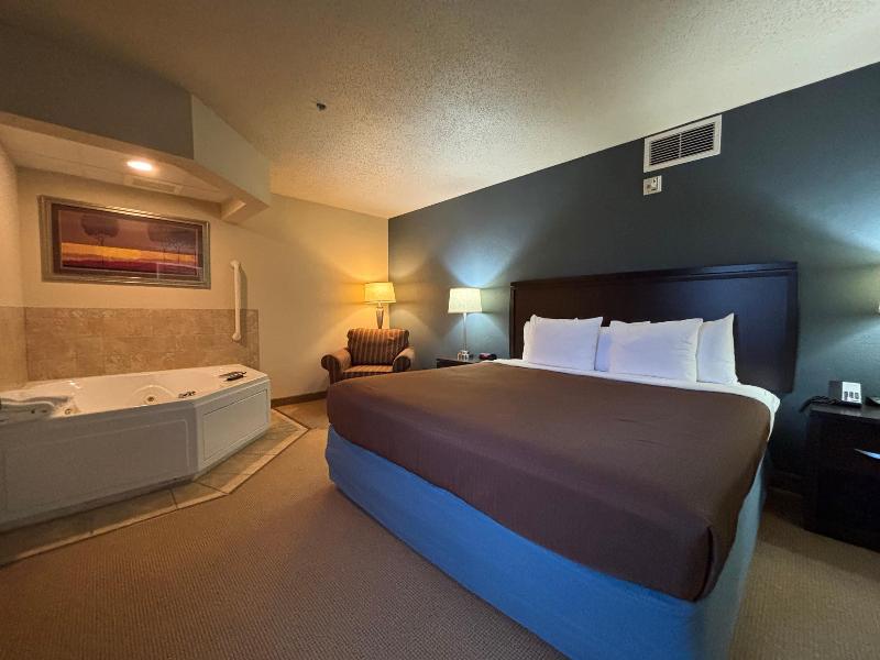 AmericInn by Wyndham Monmouth image