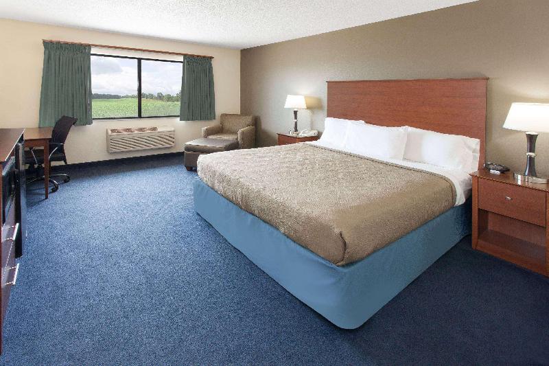 Americinn By Wyndham Webster City image