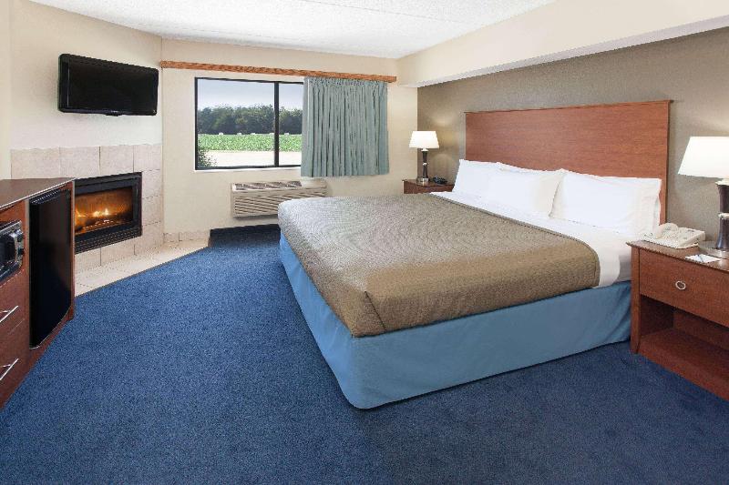 Americinn By Wyndham Webster City image