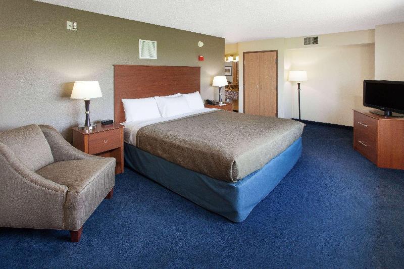 Americinn By Wyndham Webster City image