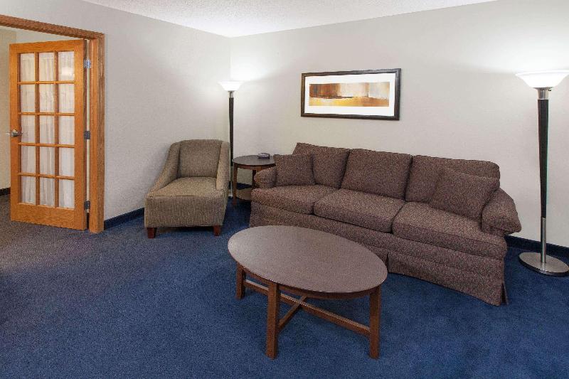 Americinn By Wyndham Webster City image